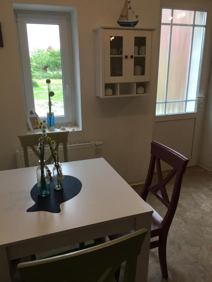Marijanas Ferienhof 2, Urlaub Mit Viel Platz Zwischen Dornumersiel Und Bensersiel, Gehoert Zum Cafe Kunterbunt Holtgast Esterno foto